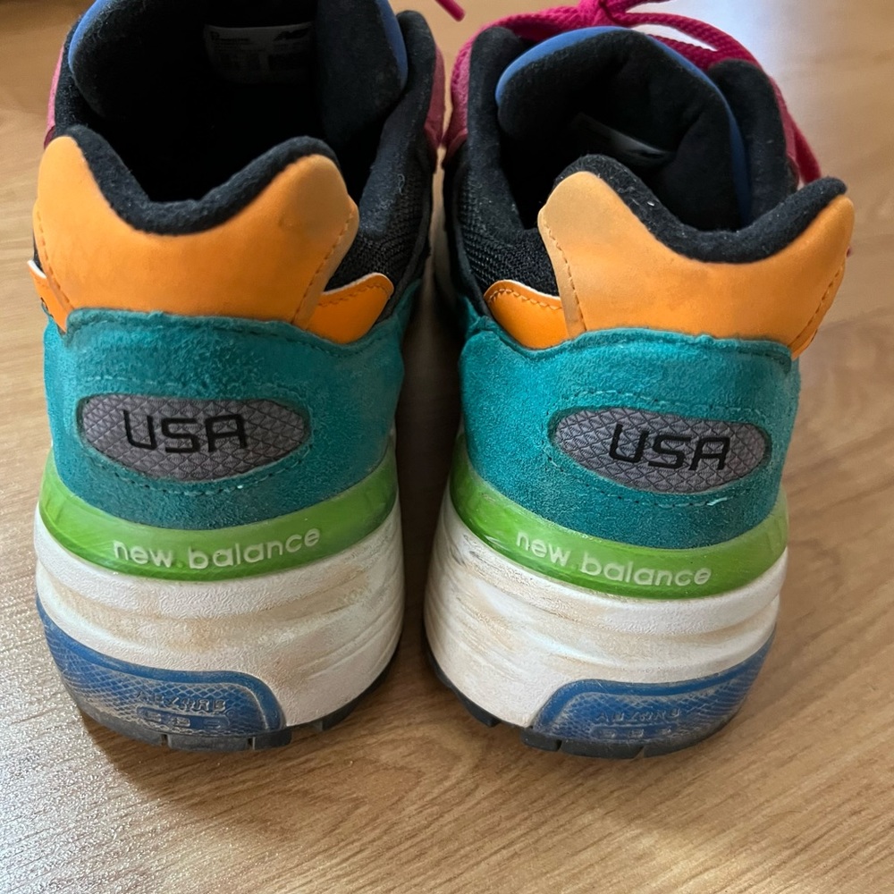 New Balance Sneakers Size 8 - Picture 3 of 6